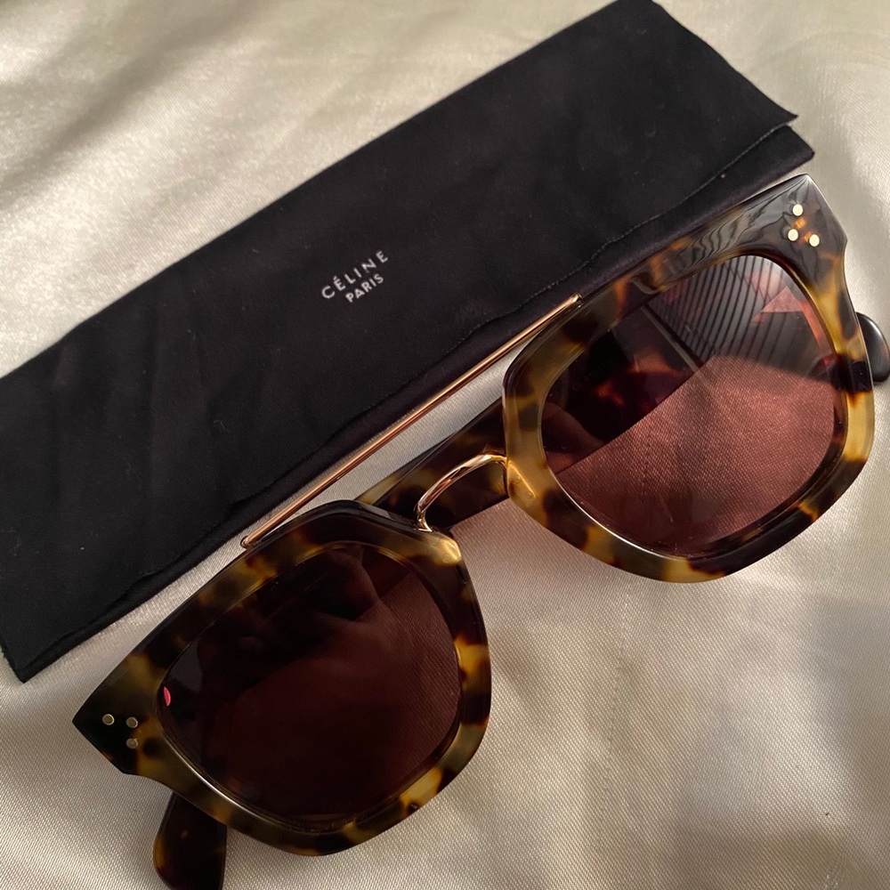 **SOLD** Celine Bar Top Sunglasses in Tortoise